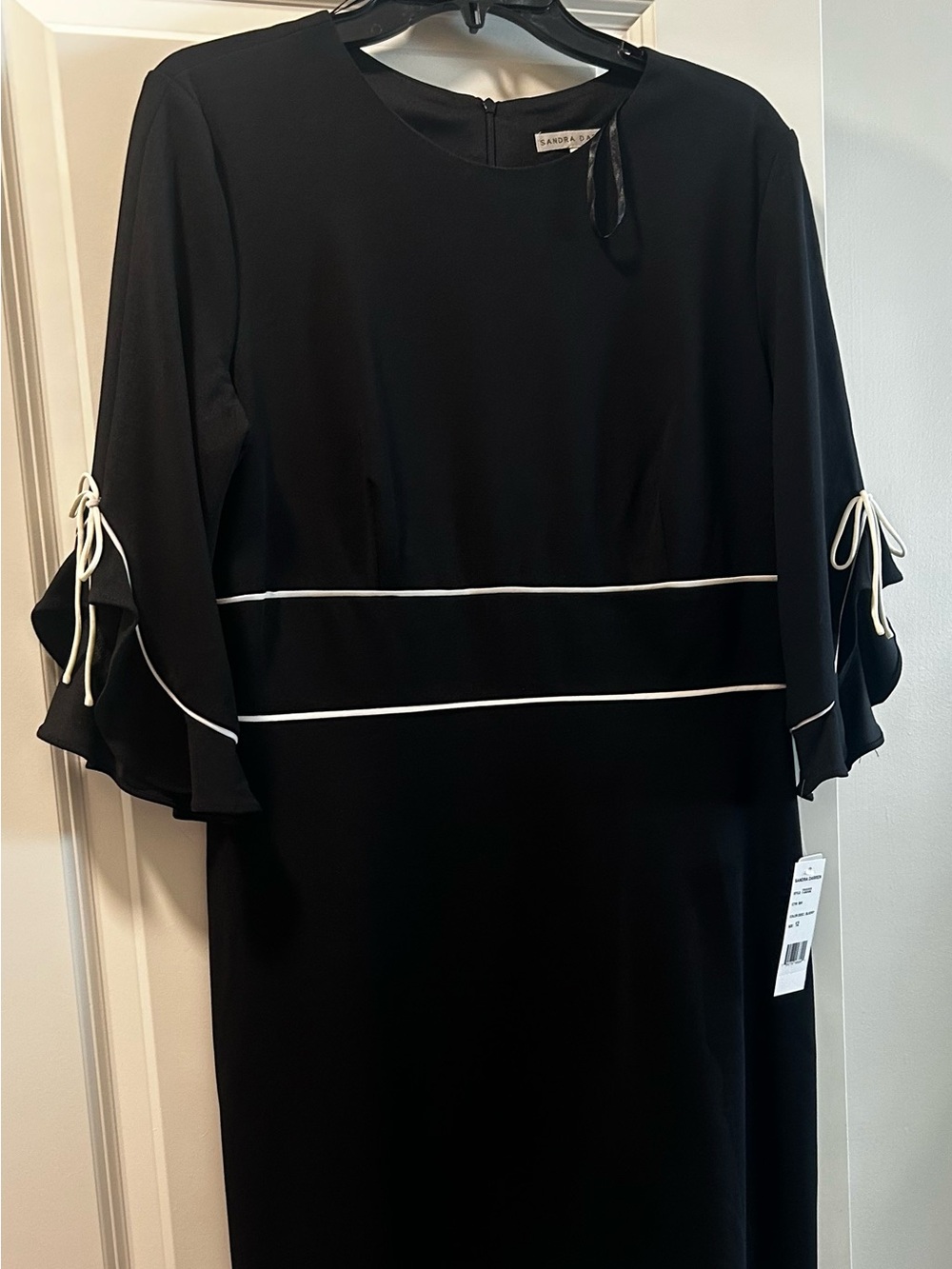 Sandra Darren Black Shift Dress with White Piping